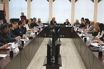 Врачи региона поддерживают инициативу скорейшего принятия закона о защите жизни и здоровья медиков Врачи региона поддерживают инициативу скорейшего принятия закона о защите жизни и здоровья медиков